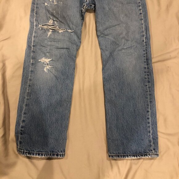 Levi’s 501 Button-Fly Jeans – Light Wash – W34 L30 – Distressed - Picture 4 of 4